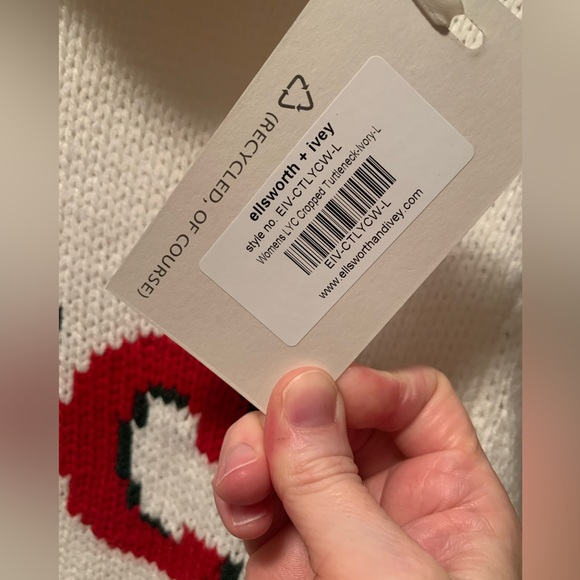 NWT Ellsworth & Ivey LYC White Cropped Sweater with Red and Green Stripes - Picture 4 of 6